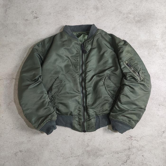 ALPHA INDUSTRIES MA-1ビンテージ X-LARGE オリーブ（MA-1JACKET