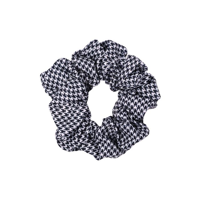 Gambar Stroberi Mini Scrunchie Motif -1 Hair Tie - Hounds White dari Stroberi Accessories undefined Tokopedia