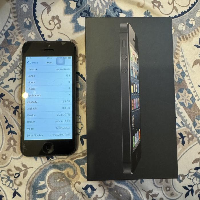 Gambar iphone 5 second 16gb dari Icha Gilang Items undefined Tokopedia