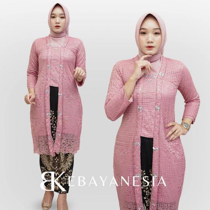 Gambar Kebayanesia - Kebaya Kutu Baru Bali Mahalini Vol. 1 / Kebaya kondangan - Dusty Pink, XL - LD 106cm dari Wmen Cloth undefined Tokopedia