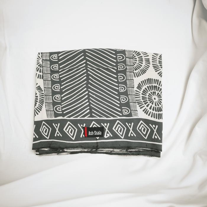 Gambar Sarung Ash-Shala by Raden Rakha - Premium Edition - Cream dari Ash-Shala by Raden Rakha undefined Tokopedia