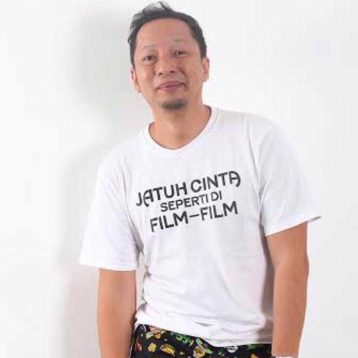 Gambar Kaos Jatuh Cinta seperti di Film Film JCSDFF Tshirt Custom Unisex - Putih, XXXXL / 4XL dari Sistore Jkt undefined Tokopedia