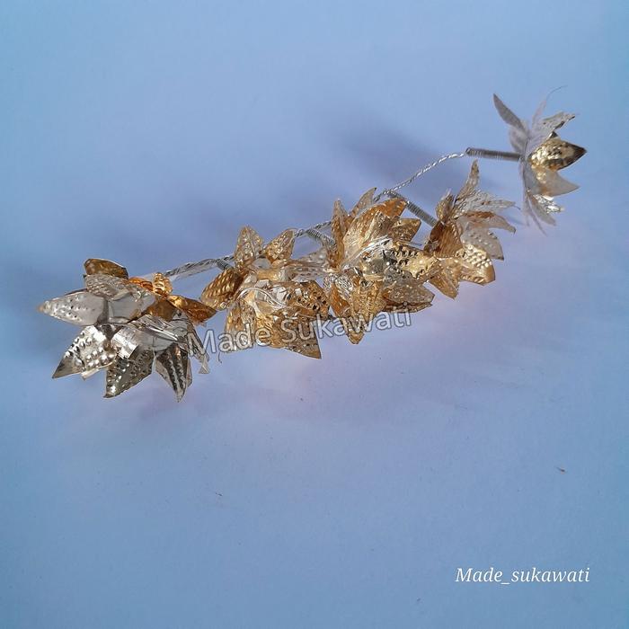 Gambar bunga semanggi gonjer 02 hiasan rambut sanggul bali - Melati dari MadeSukawati undefined Tokopedia