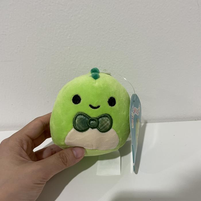 Gambar Squishmallows 3.5" Clip-On Danny The Dinosaur boneka plush toy anak dari Blissful Project undefined Tokopedia