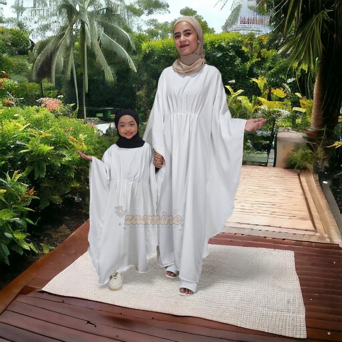 Gambar baju couple tiara kaftan ibu anak perempuan 1 - 12 tahun - putih bw, anak - L dari Zasmine undefined Tokopedia