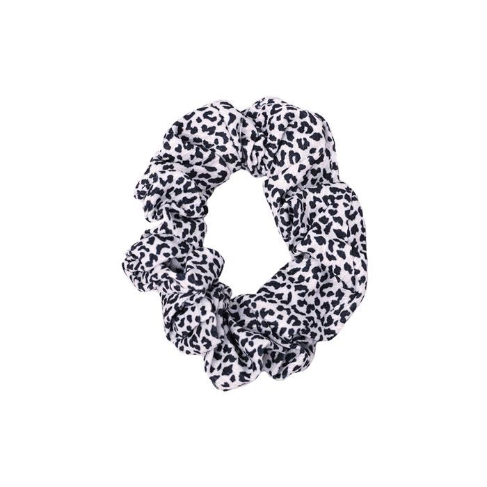 Gambar Stroberi Mini Scrunchie Motif -1 Hair Tie - Leopard White dari Stroberi Accessories undefined Tokopedia