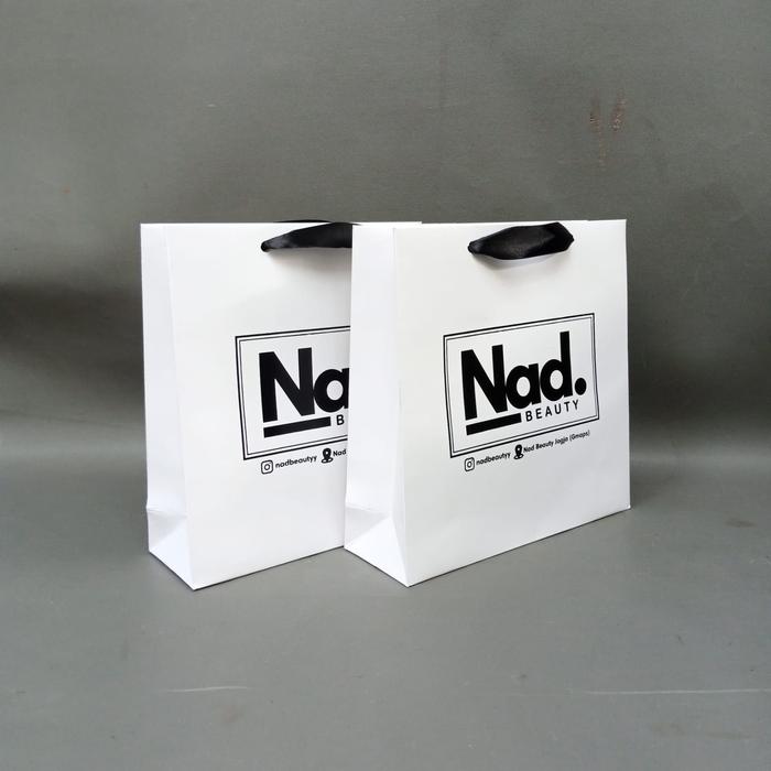 Gambar PAPERBAG IVORY PUTIH GLOSSY SABLON SKINCARE FREE DESAIN PXLXT 20X6X20 - PITA Lubang, 1 sisi 2 warna dari Berkah Bermartabat undefined Tokopedia