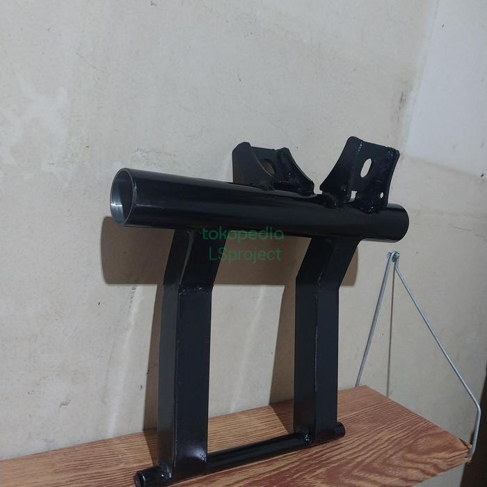 Gambar Engine Mounting Vario 125 Old/Kzr - Hitam, 8cm dari LSPR undefined Tokopedia