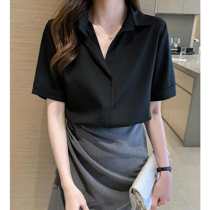 Gambar SALE CALISSA FASHION BISA COD KEMEJA/ATASAN WANITA STYLE KOREA MODEL - Hitam, M dari tsabitastore988 undefined Tokopedia