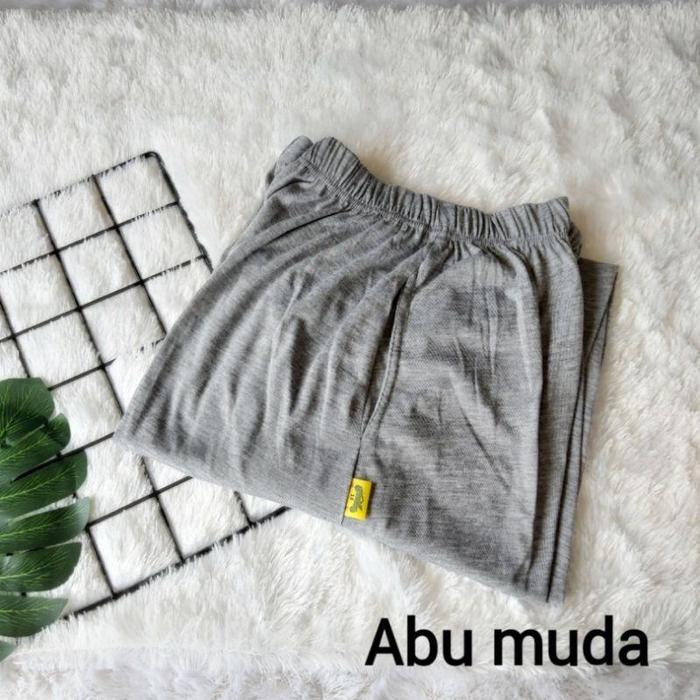 Gambar Celamis Aladin Panjang Wanita, Daleman Gamis. - Abu Muda, Standar dari Intan Leggings undefined Tokopedia