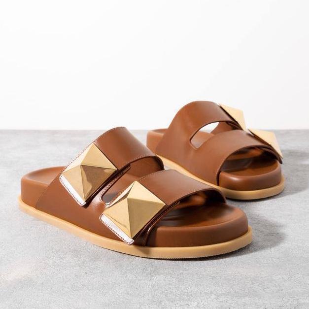 Jual VALENTINO Maxi one stud slide sandal Tan Brown Kota