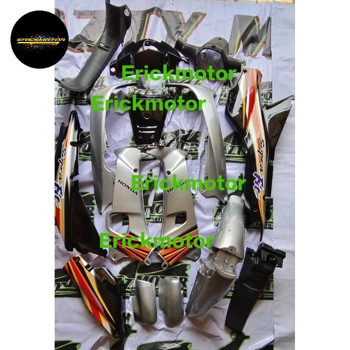 Gambar Cover full set body HONDA Supra fit lama atau Supra x lama full bodi - silver hitam dari erickmotor undefined Tokopedia