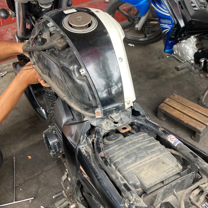 Gambar mesin motor copotan dari Males_debat69 undefined Tokopedia