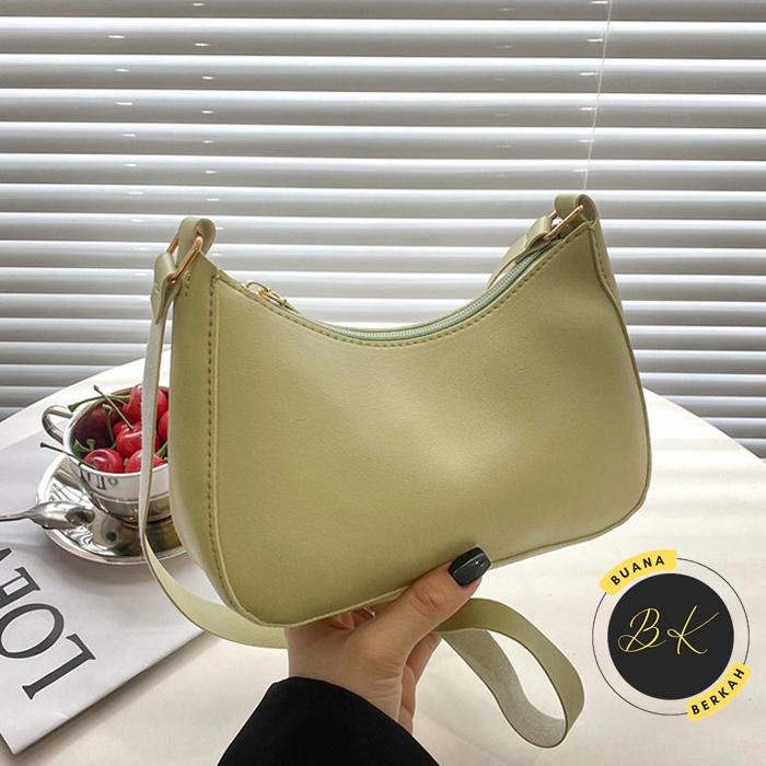Gambar Tas Selempang Wanita Remaja Sling Bag Korea Impor - Hijau dari Buana Berkah Jakarta undefined Tokopedia