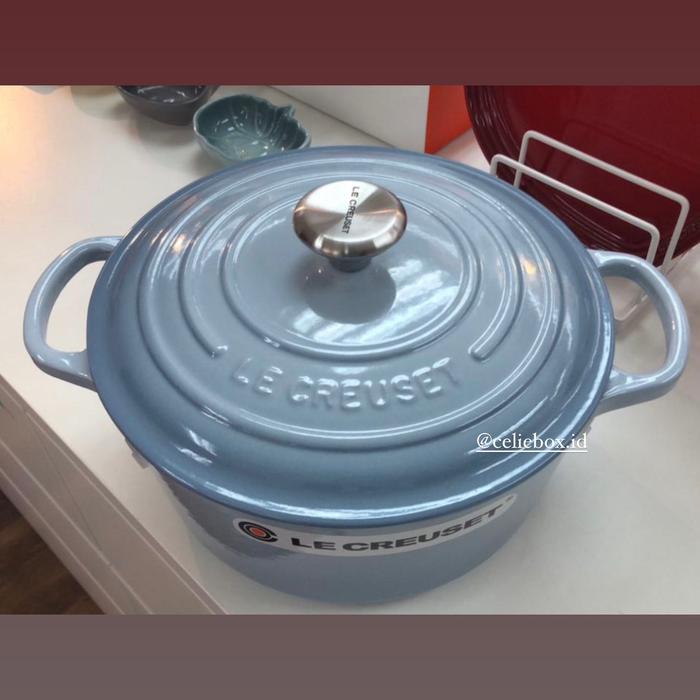 Gambar Le creuset original ROUND DUTCH OVEN 24cm - Coastal Blue dari Celiebox undefined Tokopedia