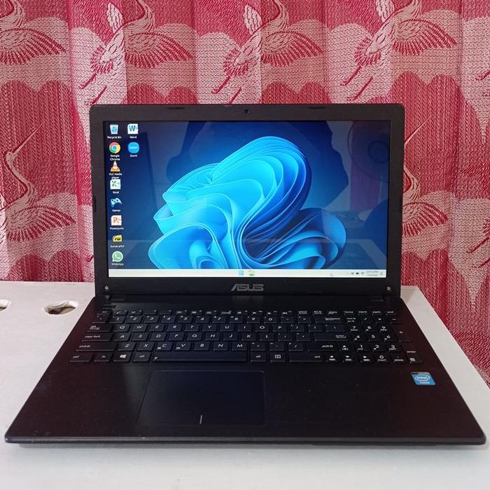 ASUS X551C ノートPC 15.6 i3 4GB エイスース ASUS X551C ノートPC 15.6 i3 4GB エイスース ASUS（エイスース） 15.6