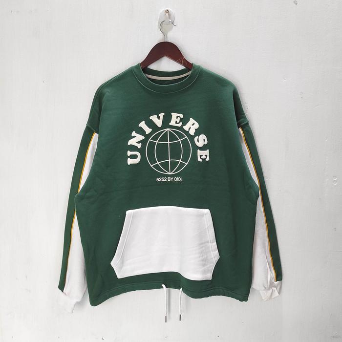 Gambar Crewneck Universe 5252 by OiOi Sweater dari TokoBagas2nd undefined Tokopedia