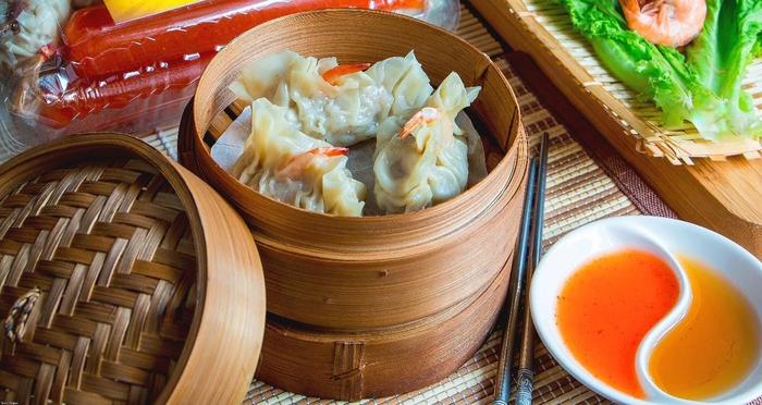 Gambar Dimsum Ayam Halal.Grosir isi 50 pcs - dimsum udang dari Siomay Aisha Frozen undefined Tokopedia