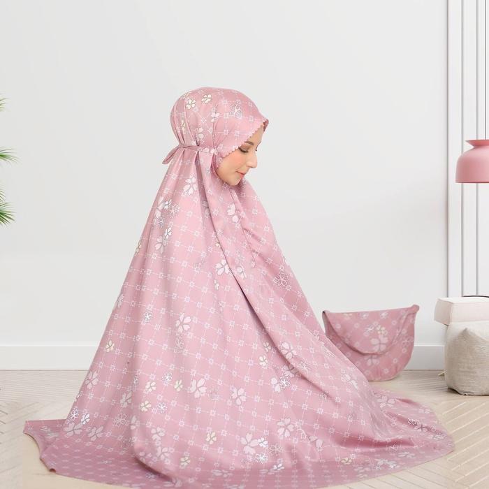Gambar mukena medina 2 in 1 mukena maxmara silk premiun mukena resleting - dusty dari syarifahcollection1 undefined Tokopedia