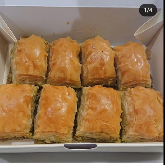 Gambar Baklava Karakoy Istanbul Turki - 300 gr Original dari Zakir Turki undefined Tokopedia