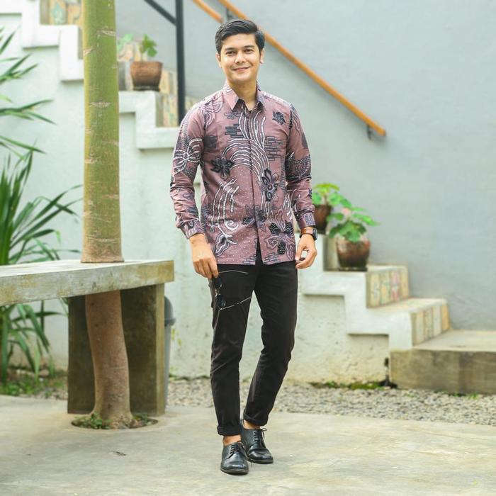 Gambar batik pria lengan panjang - salam, XL dari Surya Batik Medan undefined 3 Tokopedia