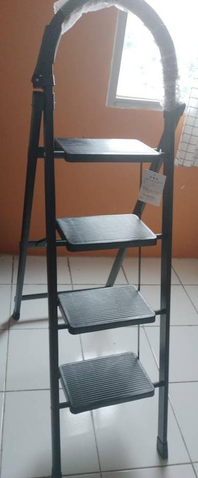 Gambar EF TANGGA LIPAT BESI - TANGGA LIPAT 4 SUSUN - ALAT PERTUKANGAN - 4 TINGKAT dari Laris Home Living undefined Tokopedia