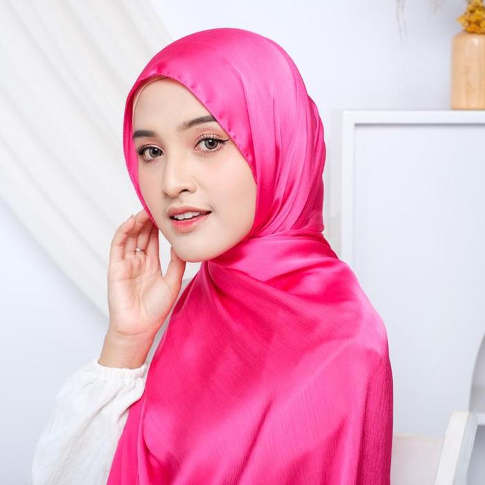Gambar SUPER DISKON Azrina Pashmina Cardenza Silk HARGA TERMURAH DISINI!!! - Fuchia dari Mahiramall undefined Tokopedia