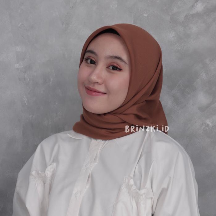 Gambar Hijab Paris Segi Empat Premium Anti Letoy Exclusive Murah - Saddle dari Brinzki undefined Tokopedia