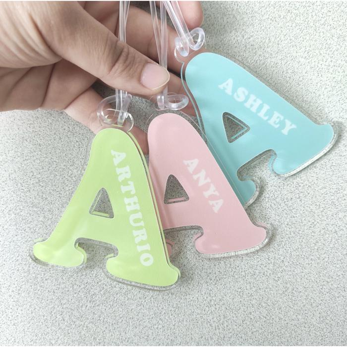 Gambar Custom Luggage Tag Akrilik Inisial Bag Tag Koper Gantungan Tas - Hijau dari Hello.Topper undefined Tokopedia