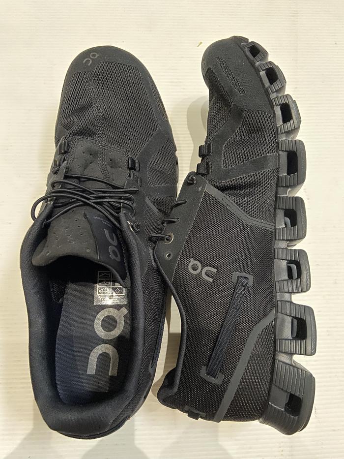 On Cloud Swiss Engineering Shoes Price On Running Womens Cloud