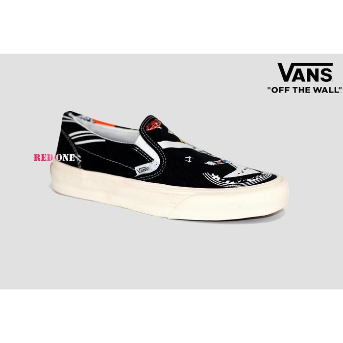 Gambar Ready Sepatu Vans Moma Sneakers Pria Vans Slip On Checkerboard Motif - Moma hitam, 36-37 dari bobbyalbern1 undefined Tokopedia