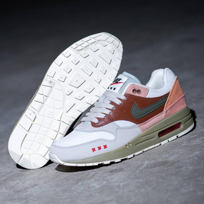 Gambar Sepatu am 1 amsterdam city pack original material - city pack, 43 dari Gibransneakersnew undefined Tokopedia