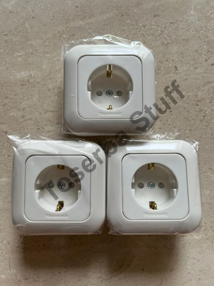 Gambar GROMMET TRAP DOOR BOX TEMPAT DUDUKAN STOP KONTAK 3 LUBANG CUSTOM MEJA - PANASONIC 3PCS dari TOSERBA STUFF undefined Tokopedia