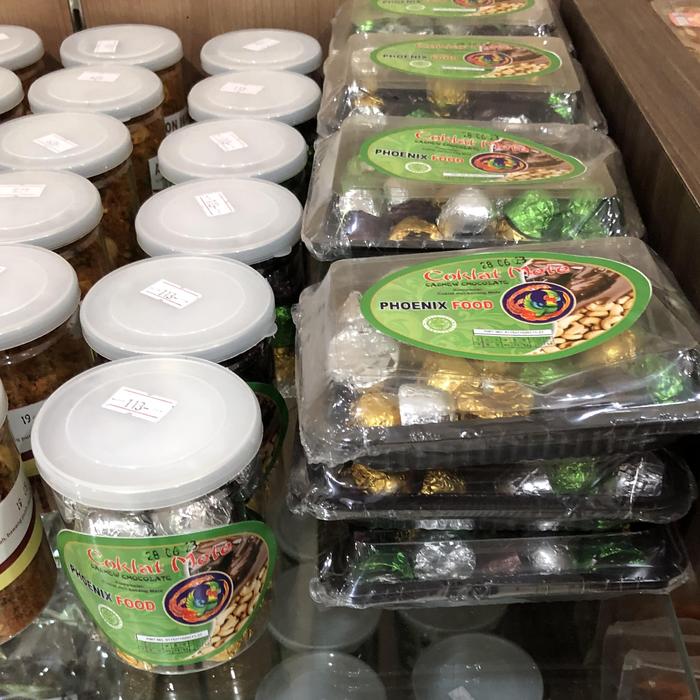 Gambar Coklat Cokelat Mete Khas Lombok - mika dari Oleholehlombokk undefined Tokopedia
