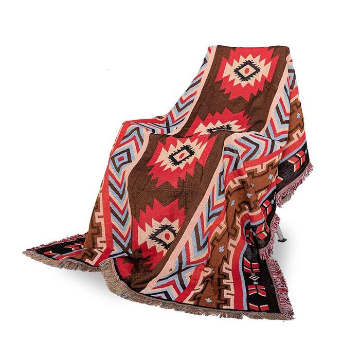 Gambar ALLTREK Selimut Tidur ETHNIC Camping Blanket - Red dari ALLTREK OUTDOOR GEAR undefined Tokopedia