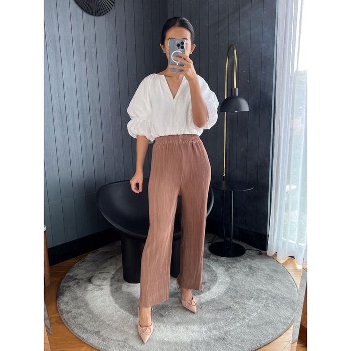 Gambar Celana Kulot Plisket Lidi-Kulot Lidi-Pleated Culotte Pants 2 - mocca dari Lioristuff undefined Tokopedia