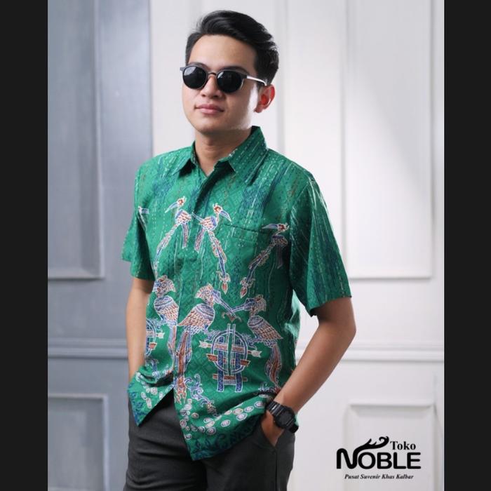 Gambar Kemeja Batik Motif Khas Kalbar 1 - Hijau..., M dari Noble Pontianak undefined Tokopedia