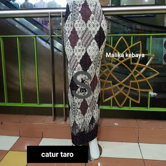 Gambar Rok plisket kebaya /rok buat pesta pernikahan,wisuda,kondangan / retro - catur dari rania malika salsabila undefined Tokopedia
