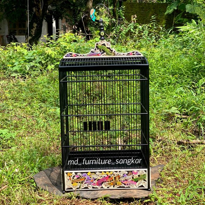 Gambar sangkar kotak, sangkar kotak ukir, sangkar burung, sangkar ukir dari MD FURNITURE SANGKAR undefined Tokopedia