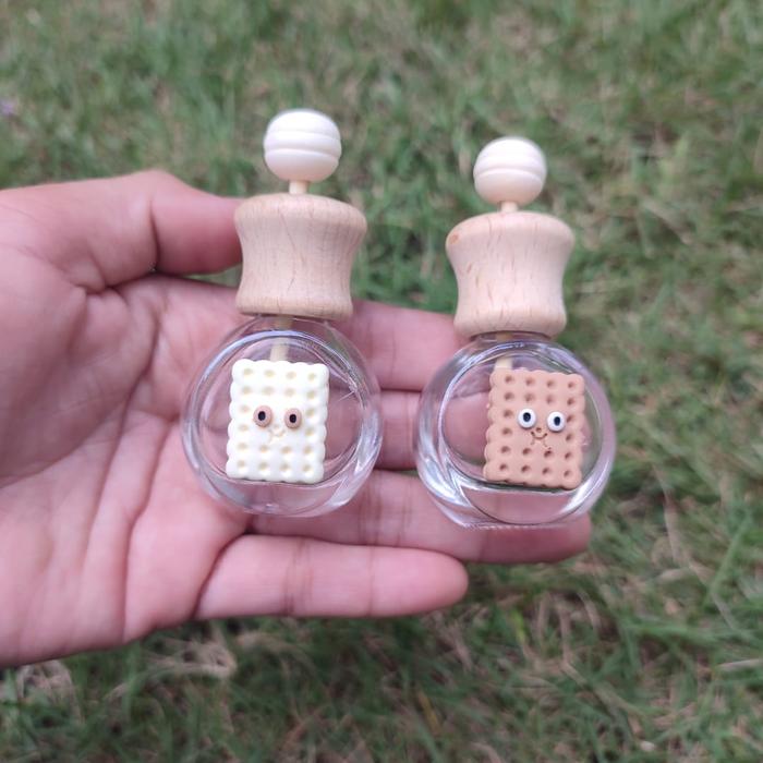 Gambar Botol Parfum Mobil Botol 10ml Mobil Botol Cantik Parfum Estetika Mobil - Bisquet dari Jungle Botol undefined Tokopedia