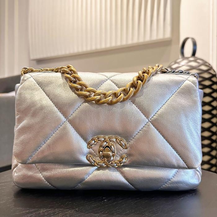 chanel c19
