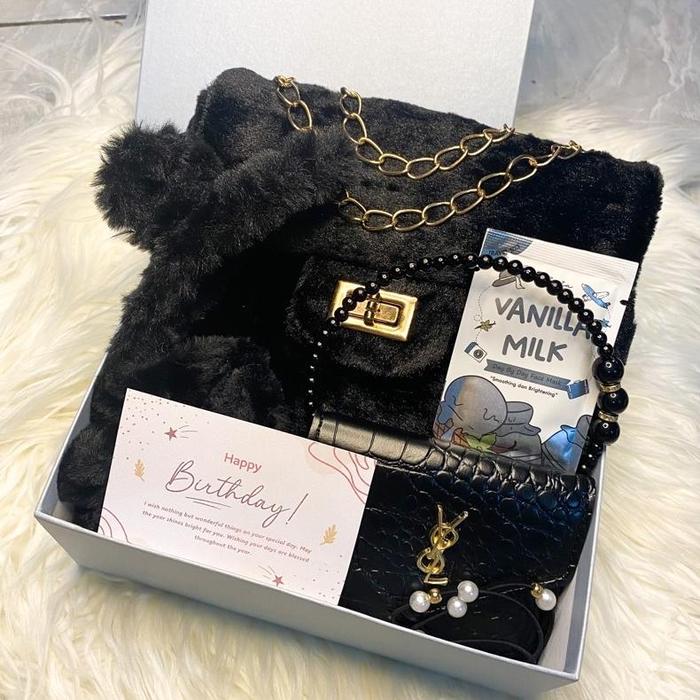 Gambar [B2020]HAMPERS GIFT BOX TAS LUCU BAHAN BULU/KADO HARI GURU/KADO HARI - BLACK, +Greeting Card dari -tio- undefined Tokopedia