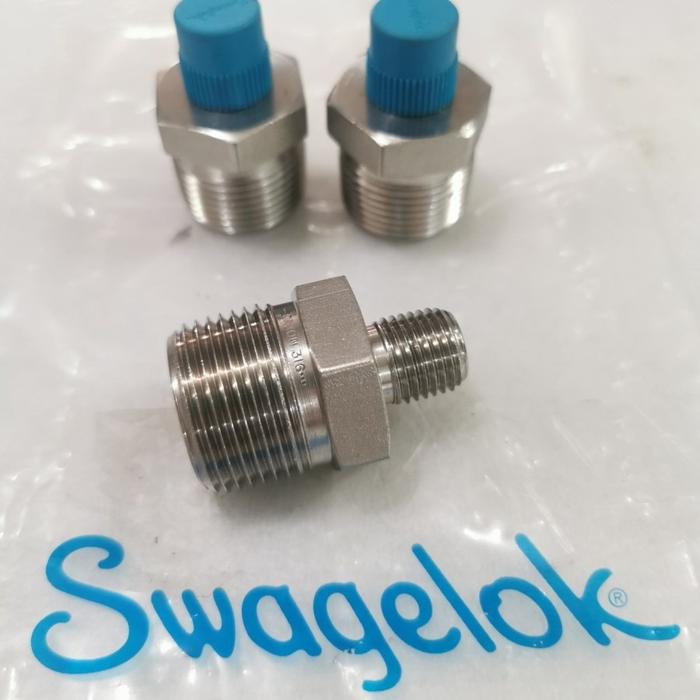Raccord Réducteur Swagelok Cajon B-4-RB-2 En Laiton - 1/4" MNPT Vers 1/8" FNPT - Neuf D'origine