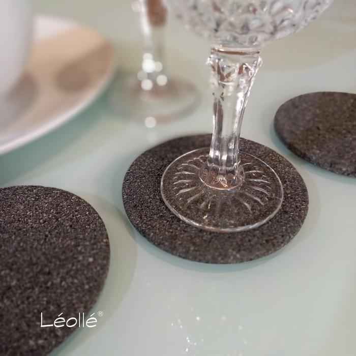 Gambar Leolle Bali Tatakan Gelas & Tempat Lilin Batu Alam Peralatan Makan Estetik | Coaster Batu Kerajinan Tangan Minimalis Dekorasi Meja Makan & Kafe | Awet Tahan Panas Alami | Cocok Hadiah Gift | Natural Stone Coaster & Candle Holder Premium Handmade Quality - Hitam dari Leolle Bali Kota Denpasar Tokopedia