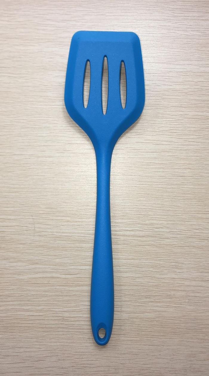 Gambar BHouse - Spatula Masak Sodet Sutil Silikon Tahan Panas - AdaLubang-Biru dari Blue House Official undefined Tokopedia