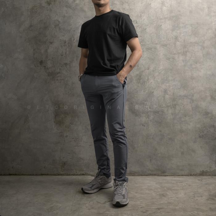 Gambar ALLINMTN Men’s Slim Fit Hybrid Travel Pants - Dark Grey, 38 dari Etcoriginalstore undefined Tokopedia