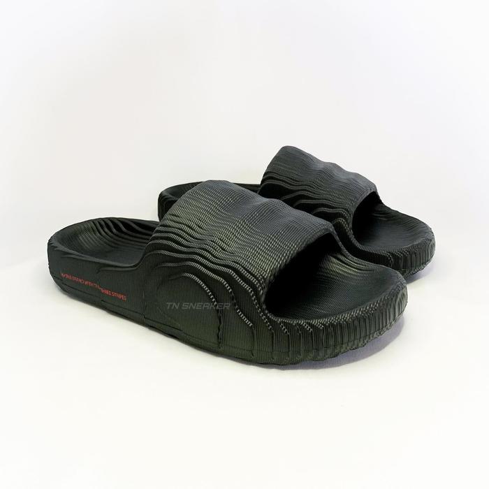 Gambar Adidas Adilette 22 Black Red (100% Original) - 43 dari TNSneakerID undefined Tokopedia