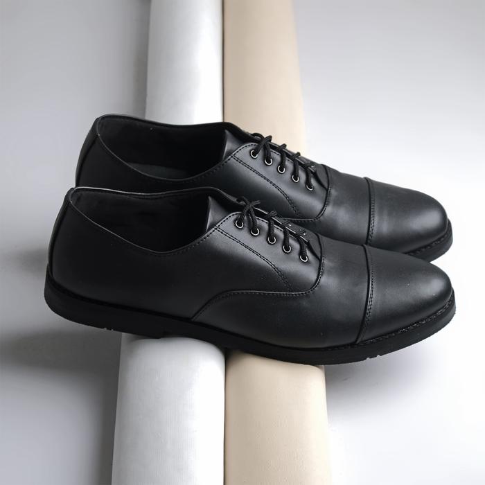 Gambar Jack Footwear - Sepatu Oxford Pria Harrison Full Black - 39 dari jackfootwear undefined Tokopedia