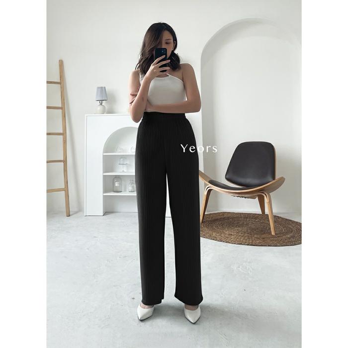 Gambar celana kulot panjang wanita bahan rajut premium tebal-kulot knit - Hitam, All Size dari EmiliaTshop undefined Tokopedia