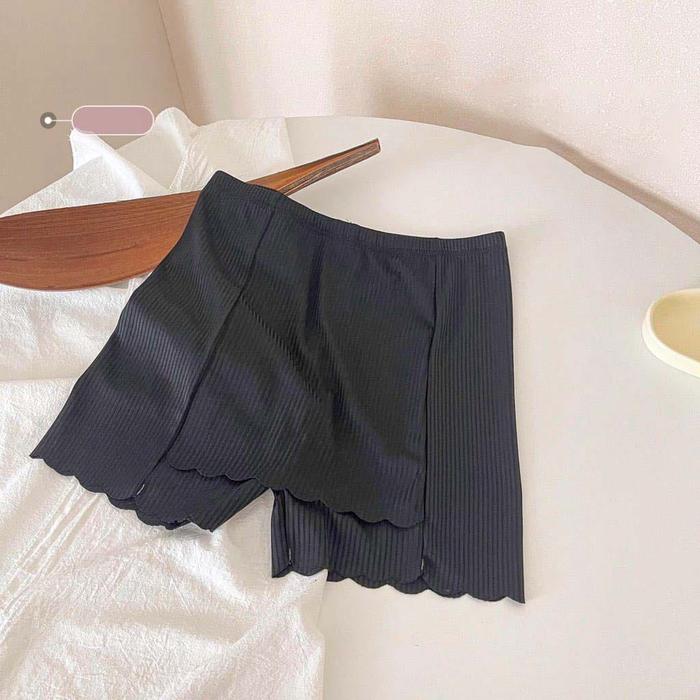 Gambar Celana Dalam Pendek Wanita Safety Short Pants Seamless Anti Nyeplak - Hitam dari corsevastore undefined Tokopedia